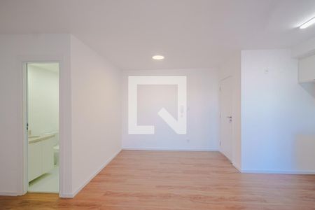 Sala de apartamento para alugar com 3 quartos, 69m² em Caxingui, São Paulo