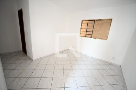 Suíte de casa à venda com 3 quartos, 250m² em Res. Araguaia, Goiânia