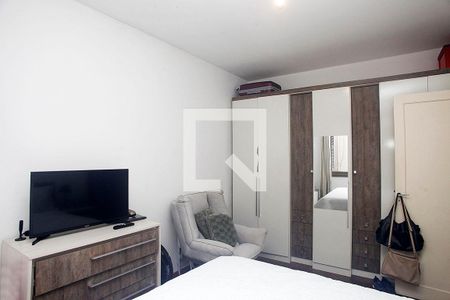 Quarto de kitnet/studio à venda com 1 quarto, 45m² em Azenha, Porto Alegre