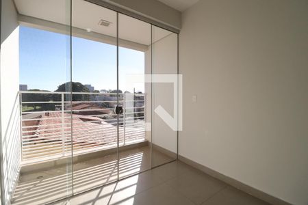 Sala de apartamento para alugar com 3 quartos, 84m² em Segismundo Pereira, Uberlândia