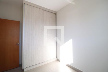 Quarto 1 de apartamento para alugar com 3 quartos, 84m² em Segismundo Pereira, Uberlândia