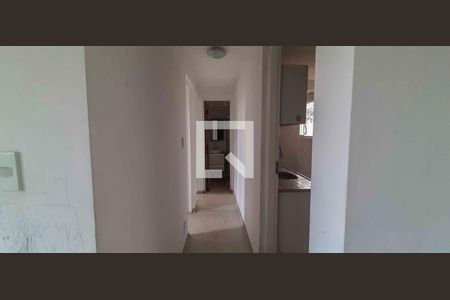 Corredor de apartamento para alugar com 2 quartos, 46m² em Quitaúna, Osasco