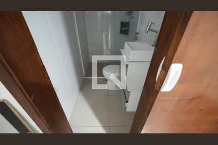 Banheiro da Suíte de casa para alugar com 2 quartos, 112m² em Vila Scarpelli, Santo André