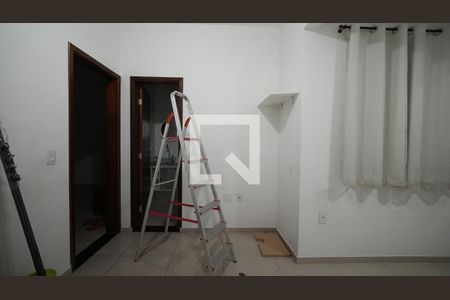 Casa para alugar com 2 quartos, 112m² em Vila Scarpelli, Santo André