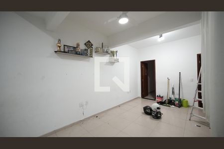 Casa para alugar com 2 quartos, 112m² em Vila Scarpelli, Santo André