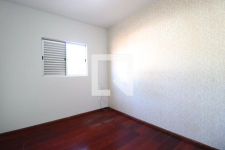 Quarto 1 de apartamento para alugar com 2 quartos, 63m² em Saraiva, Uberlândia