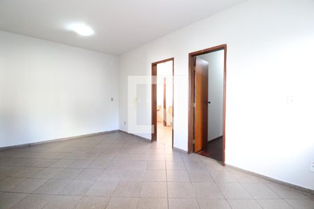 Sala de apartamento para alugar com 2 quartos, 63m² em Saraiva, Uberlândia
