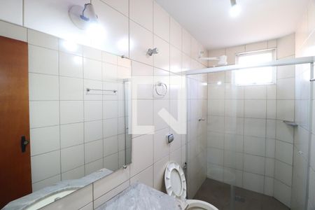 Banheiro Social de apartamento para alugar com 2 quartos, 63m² em Saraiva, Uberlândia
