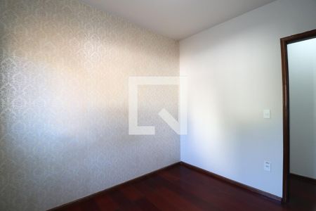 Quarto 1 de apartamento para alugar com 2 quartos, 63m² em Saraiva, Uberlândia