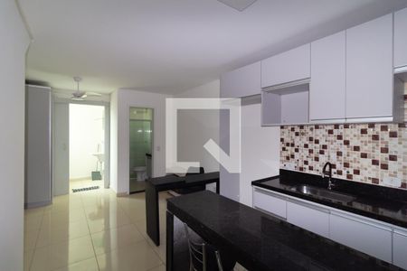 Cozinha de apartamento para alugar com 2 quartos, 28m² em Vila Divina Pastora, São Paulo