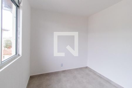 Quarto 1 de apartamento para alugar com 2 quartos, 45m² em Sítio Cercado, Curitiba