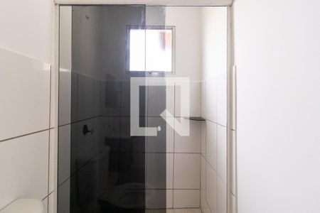 Banheiro Social de apartamento para alugar com 2 quartos, 45m² em Sítio Cercado, Curitiba