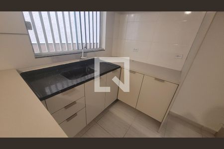 Sala/Cozinha de apartamento para alugar com 1 quarto, 38m² em Jardim Iva, São Paulo