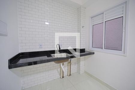 Cozinha e Área de Serviço de kitnet/studio para alugar com 1 quarto, 17m² em Vila Esperança, São Paulo