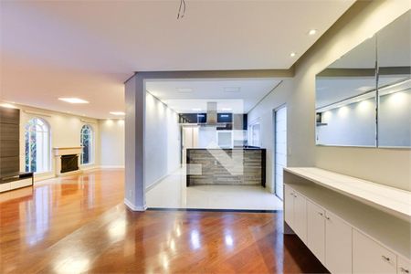 Casa à venda com 4 quartos, 450m² em Interlagos, São Paulo