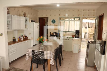 Casa à venda com 3 quartos, 120m² em Jardim Santa Adelia, São Paulo