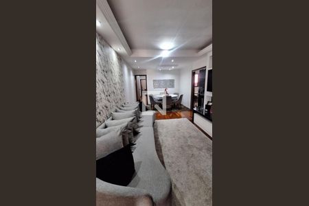 Foto 03 de casa à venda com 3 quartos, 210m² em Castelo, Belo Horizonte