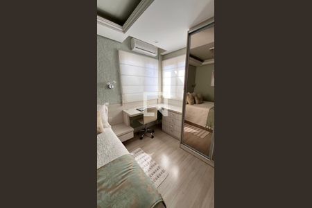 Quarto de apartamento à venda com 2 quartos, 80m² em Santana, Porto Alegre