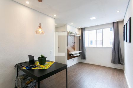 Sala  de apartamento para alugar com 2 quartos, 43m² em Colônia (zona Leste), São Paulo
