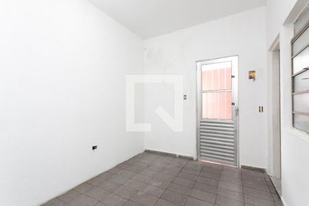 Sala  de casa para alugar com 2 quartos, 120m² em Jardim Moreno, São Paulo