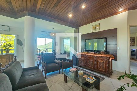 Casa de Condomínio para alugar com 3 quartos, 247m² em Enseada, Guarujá