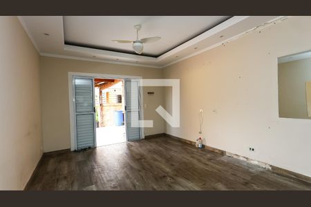 Casa à venda com 3 quartos, 108m² em Vila Pirajussara, São Paulo