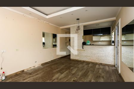 Casa à venda com 3 quartos, 108m² em Vila Pirajussara, São Paulo