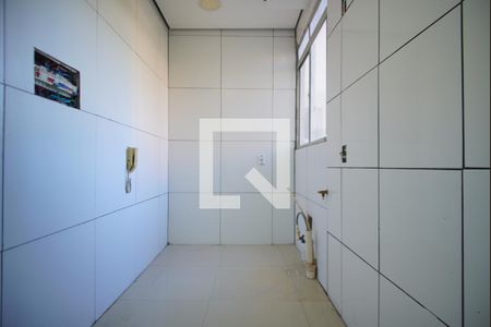 Cozinha de apartamento à venda com 2 quartos, 42m² em Mário Quintana, Porto Alegre