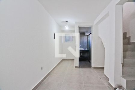 Quarto de casa para alugar com 1 quarto, 45m² em Vila Penteado, São Paulo