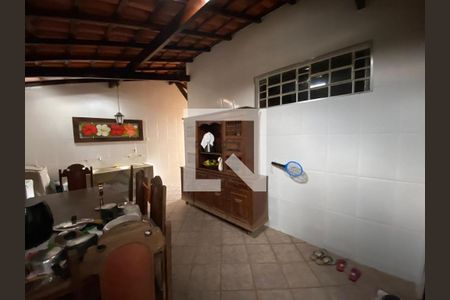 Casa à venda com 3 quartos, 198m² em Novo Progresso, Belo Horizonte