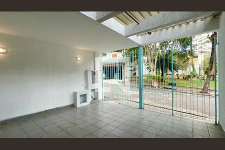 Garagem de casa para alugar com 3 quartos, 135m² em Pompeia, São Paulo