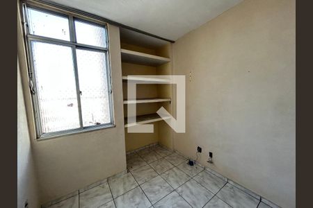 Quarto 1 de apartamento para alugar com 2 quartos, 40m² em Vila Valqueire, Rio de Janeiro