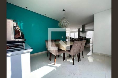 Casa à venda com 3 quartos, 298m² em Jardim Sao Caetano, São Caetano do Sul