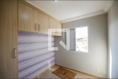 Quarto  de apartamento para alugar com 2 quartos, 56m² em Parque Maria Domitila, São Paulo