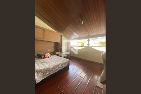 Casa à venda com 4 quartos, 217m² em Vila Nogueira, Diadema
