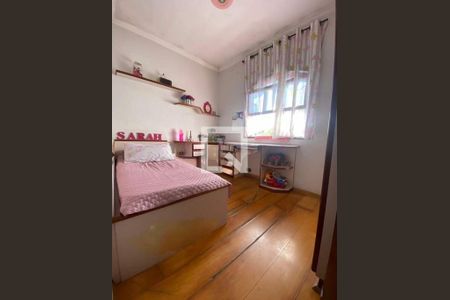 Casa à venda com 4 quartos, 217m² em Vila Nogueira, Diadema