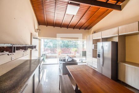 Sala de casa para alugar com 2 quartos, 110m² em Jardim Silveira, Barueri