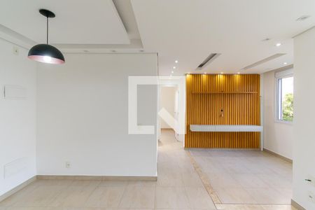 Sala de apartamento para alugar com 2 quartos, 59m² em Jardim Guairaca, São Paulo