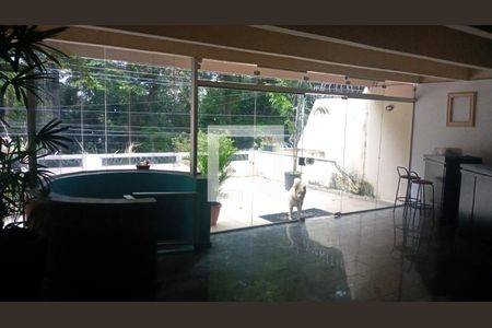 Casa à venda com 4 quartos, 300m² em Jardim Maia, Guarulhos