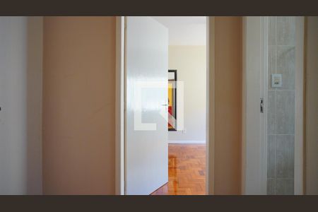 Corredor de apartamento para alugar com 1 quarto, 50m² em Cristo Redentor, Porto Alegre