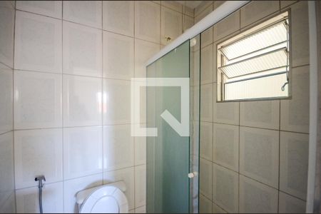 Banheiro de kitnet/studio para alugar com 1 quarto, 44m² em Vila Boacava, São Paulo