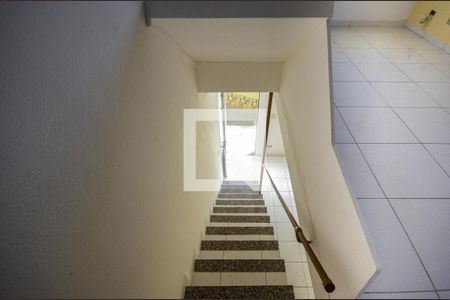 Escada de kitnet/studio para alugar com 1 quarto, 44m² em Vila Boacava, São Paulo