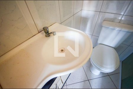 Banheiro de kitnet/studio para alugar com 1 quarto, 44m² em Vila Boacava, São Paulo