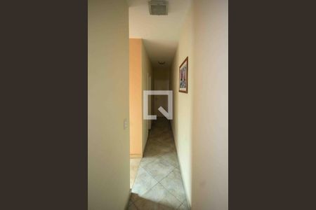 Corredor  de casa à venda com 3 quartos, 280m² em Vila California, São Paulo