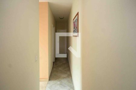 Corredor  de casa à venda com 3 quartos, 280m² em Vila California, São Paulo