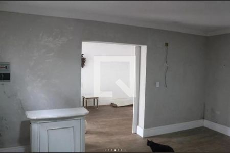 Casa à venda com 4 quartos, 220m² em Cerâmica, São Caetano do Sul