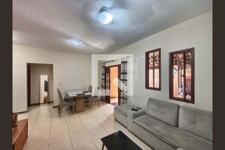 Casa de Condomínio para alugar com 3 quartos, 215m² em Taquara, Rio de Janeiro