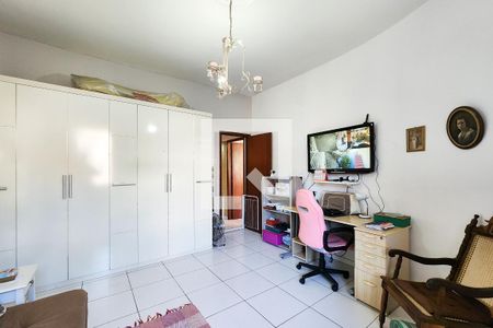 Quarto 1 de casa à venda com 7 quartos, 236m² em Grajaú, Rio de Janeiro