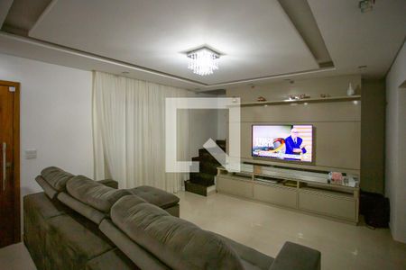 Sala de TV de casa à venda com 3 quartos, 380m² em Casa Grande, Diadema