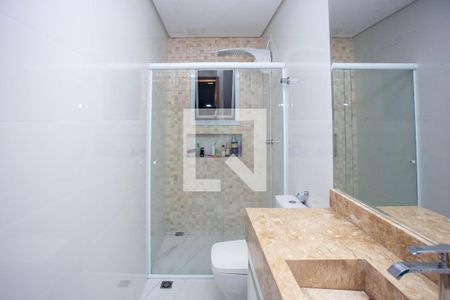 Banheiro da Suíte de casa à venda com 3 quartos, 380m² em Casa Grande, Diadema